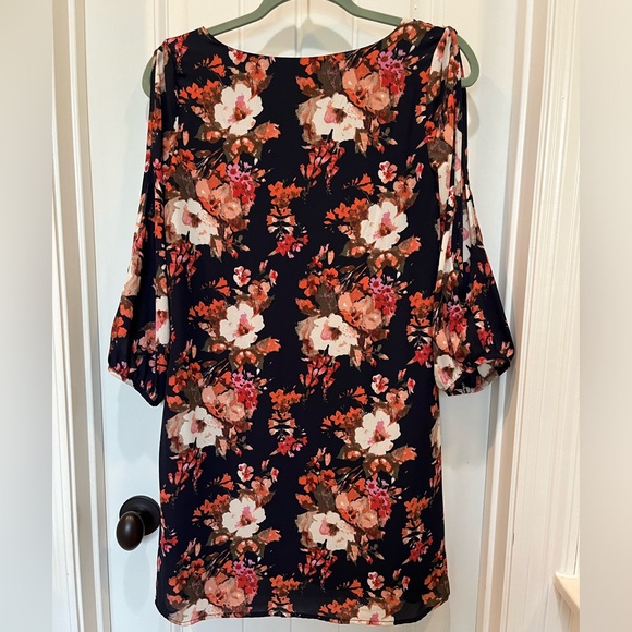 Navy floral dress - Picture 2 of 2